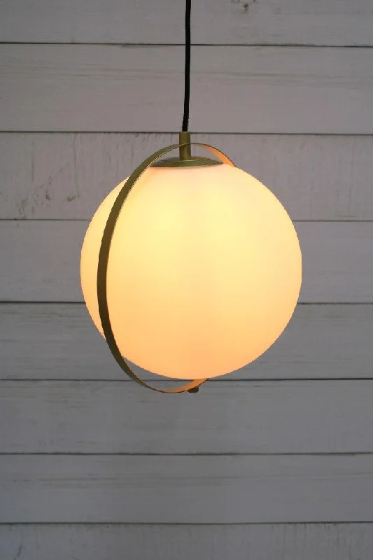 Industrial Style Ceiling Lights with Exposed Bulbs and Metal CagesIndustrial Style Ceiling Lights with Exposed Bulbs and Metal CagesBonnie Glass Ring Pendant Light