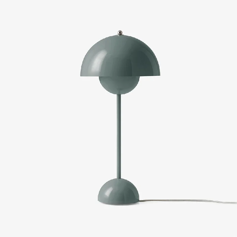 wooden table lamps with natural grain for a warm and organic feelwooden table lamps with natural grain for a warm and organic feel&Tradition VP3 Flowerpot Table Lamp